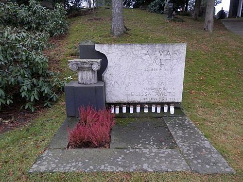Aalvar Aalto's grave. Photo via Panoramio