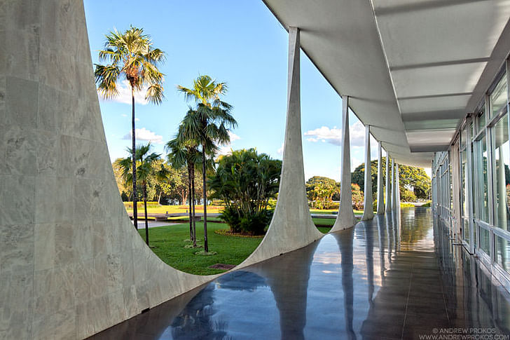 Palacio da Alvorada, Brasilia. Architect: Oscar Niemeyer © Andrew Prokos