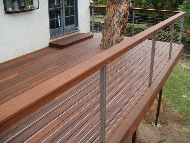 HIllside deck/Cable railing