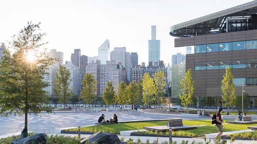 Campus view at ground level, with views of the Manhattan skyline; 2017. Photo © Iwan Baan.