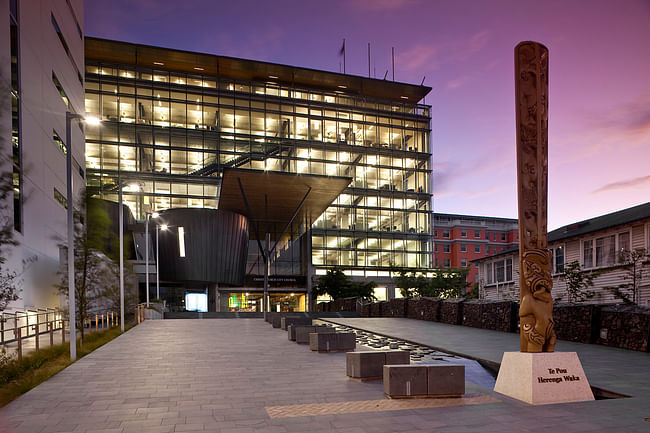 Te Hononga – Christchurch Civic Building by Athfield Architects Limited (Photo: Jamie Cobeldick)