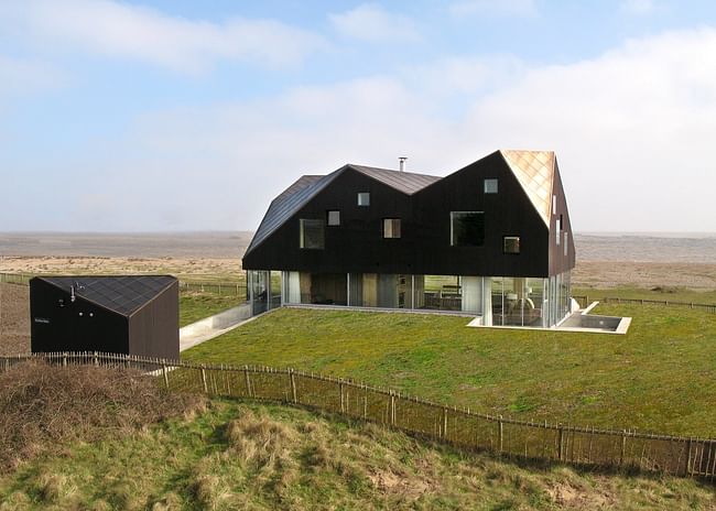 Dune House in Leiston, UK by Mole Architects; Photo | Chris Wright, Ivar Kwaal, Nils Petter Dale (exterior)