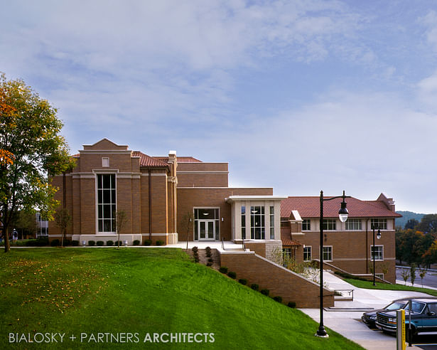 Bialosky + Partners Architects - Muskingum University -Caldwell Hall