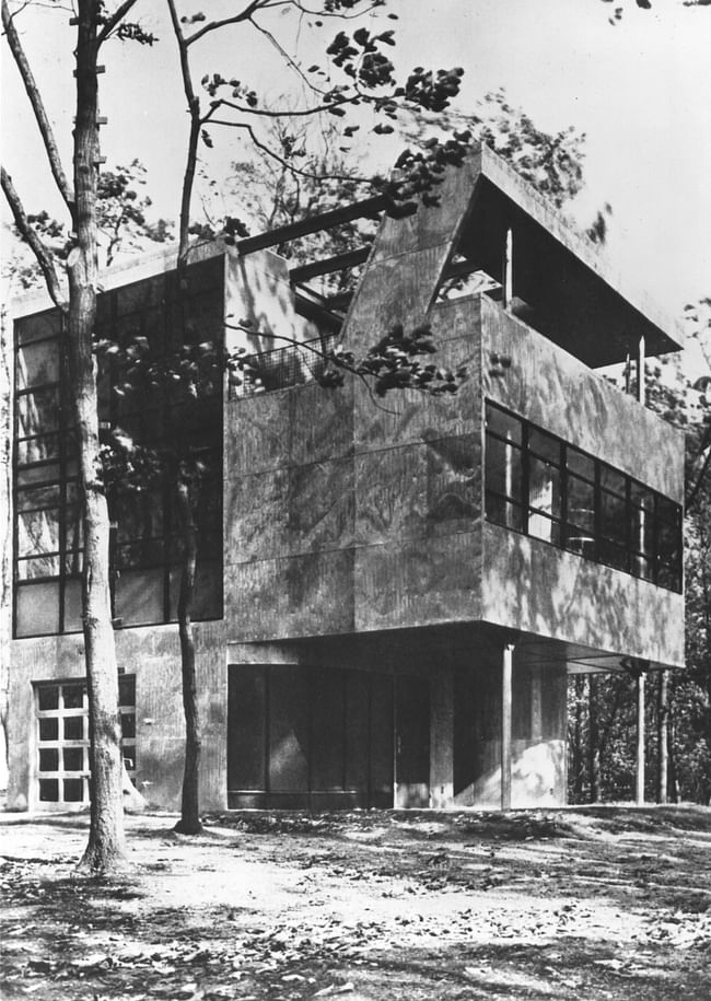 The Aluminaire House was mostly built from aluminum parts, which were donated by the manufacturers.