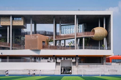 World Building of the Year: Huizhen High School by Approach Design Studio - Zhejiang University of Technology Engineering Design Group Co.,Ltd. Image courtesy of WAF.