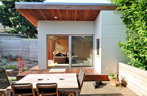 Seattle Backyard Office (Photo: Nataworry Photography)