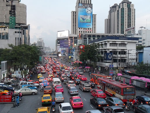 Rapid economic growth and sharp increases in vehicle ownership have made Bangkok notorious for its frequent traffic jams. Photo: Wikimedia Commons user Milei.vencel.