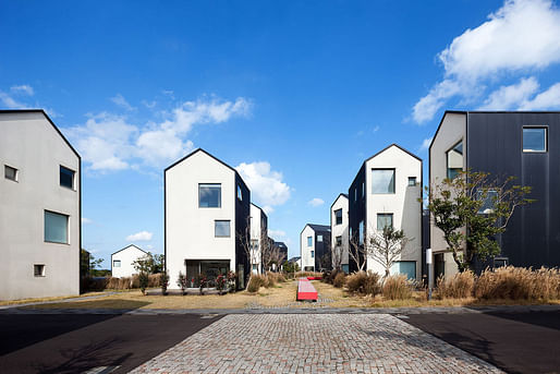 The Hadohilljo Townhouse on Jeju Island, Korea by UnitedLAB and Gajung Architects, 2019. Photograph by Youngchae Park. 