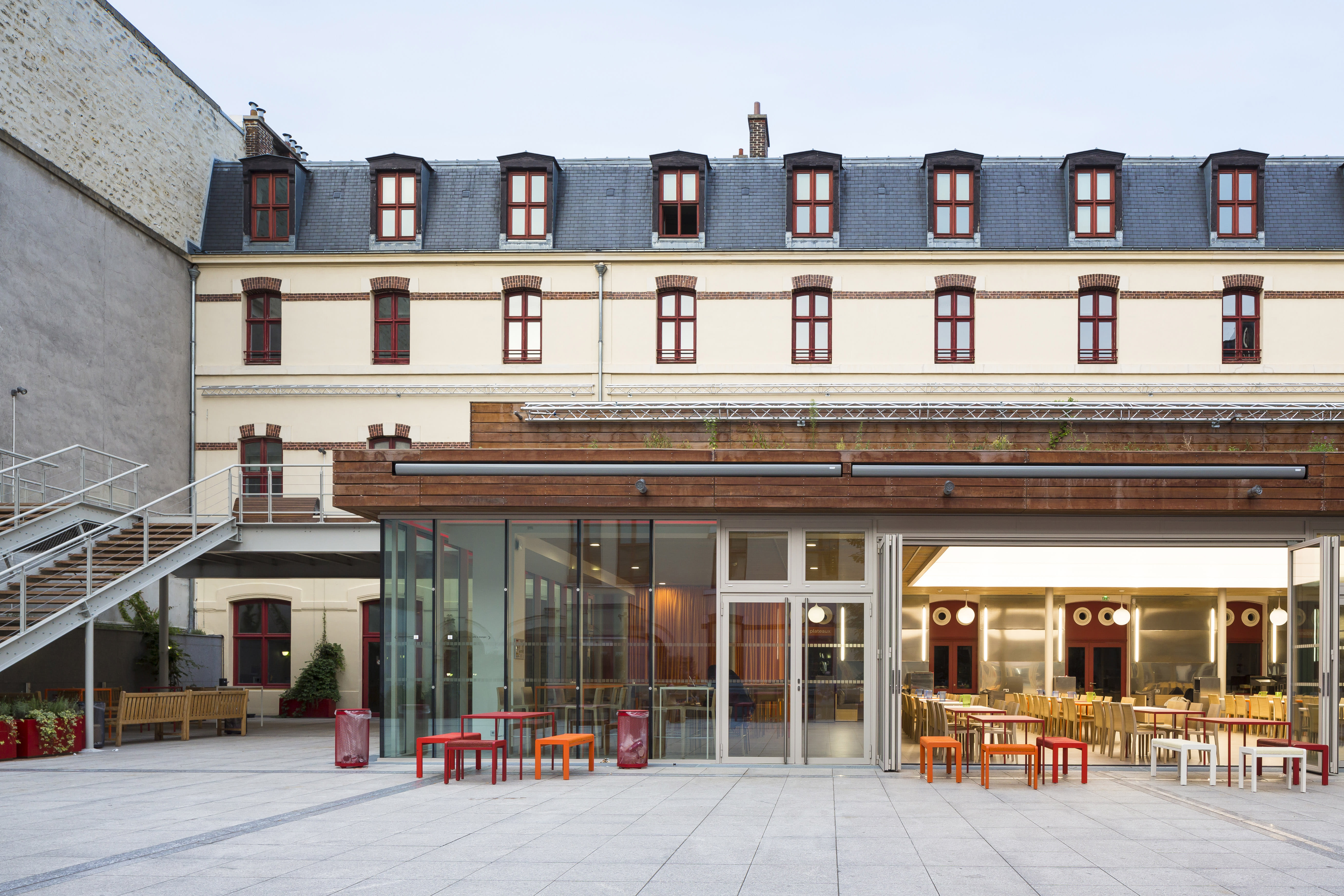 【美品】UNIVERSITE DE PARIS SORBONNE City Views, France, Paris, Sorbonne, Facade De La Rue Des Ecoles