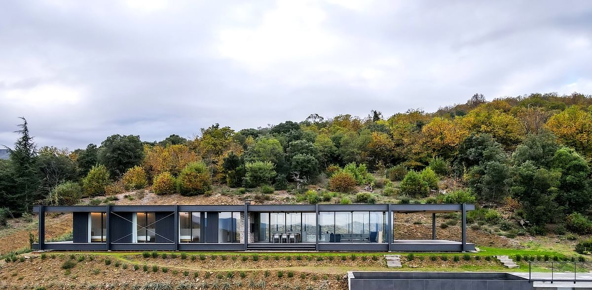 Inside a rural, contemporary French home by Brengues Le Pavec architectes