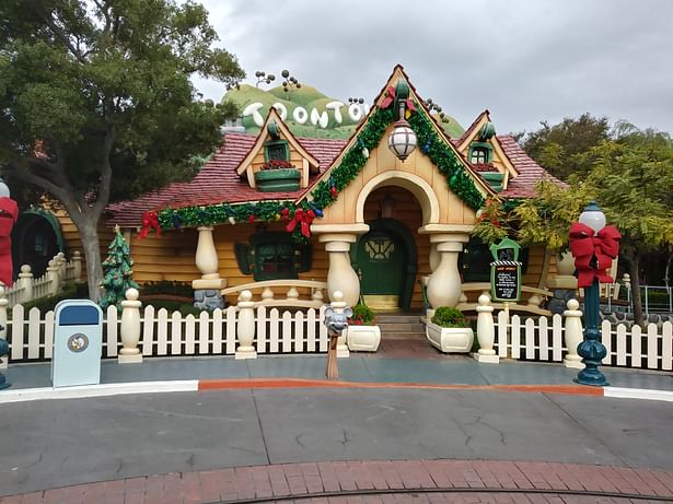 Disneyland Resort Anaheim, Meet Mickey Building Roof Replacement