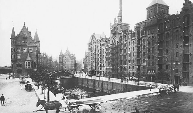 The St. Annenufer Canal in 1900. Credit: HHLA