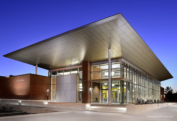 Marian University Alumni Hall, Exterior Photography ©DandtArchitecture / Josh Humble