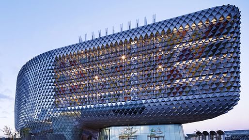 South Australian Health and Medical Research Institute by Woods Bagot. Photo © Woods Bagot