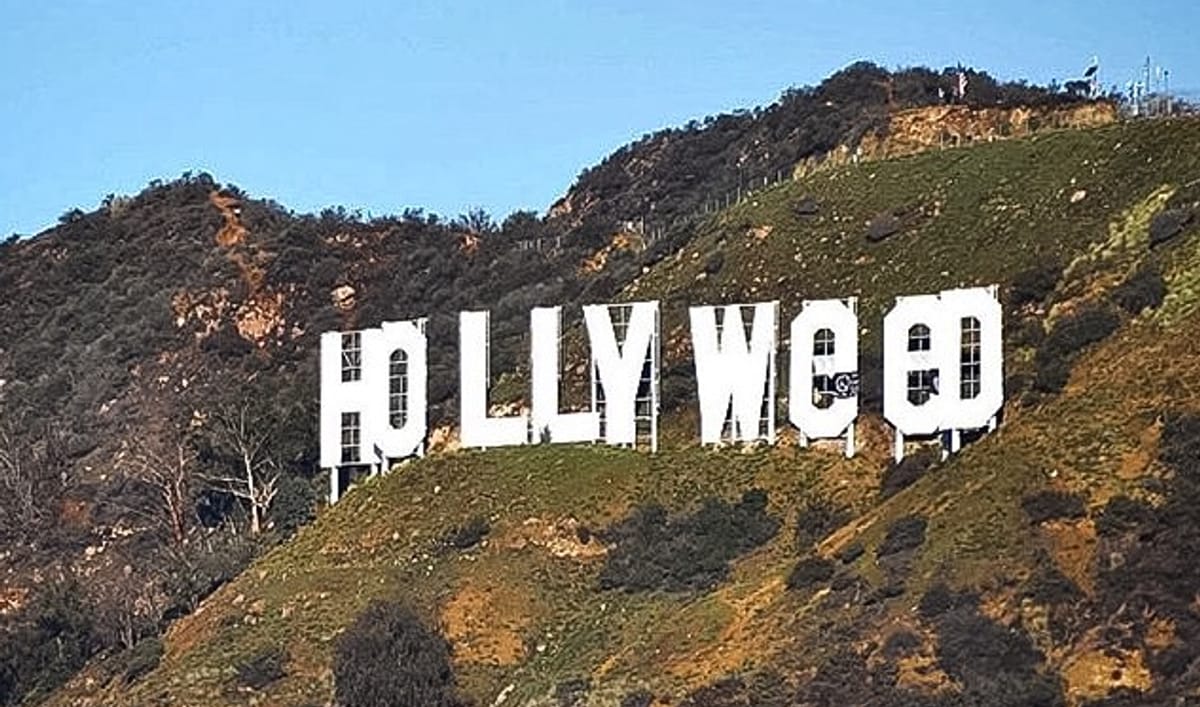 Defacing the stone: a history of vandalism on famous architectural ...