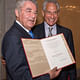 Eric Owen Moss receives his award from Austrian Federal President Heinz Fischer. Image: Sci-Arc.