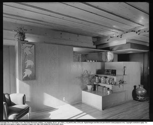 Interior. Photo © J. Paul Getty Trust. Julius Shulman Photography Archive, Research Library at the Getty Research Institute (2004.R.10).