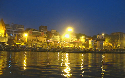 Dasashvamedha Ghat just before daybreak