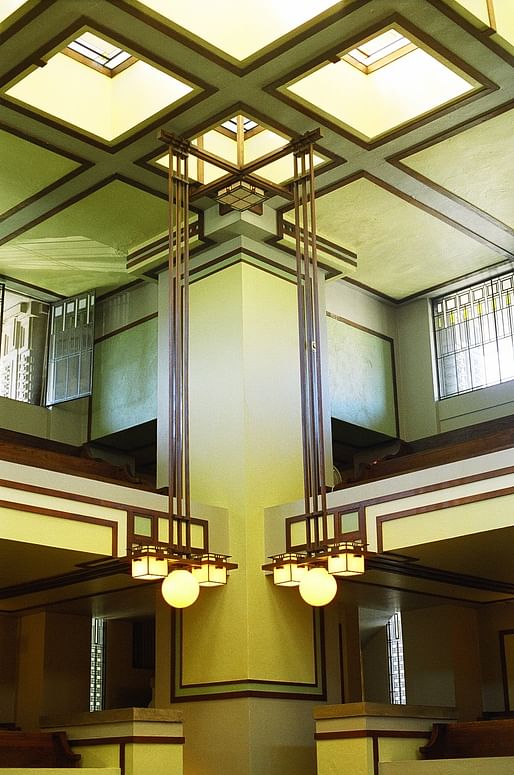 Unity Temple's gorgeous interior—built between 1905 and 1908—prior to the current renovation. Photo via Wikimedia Commons.
