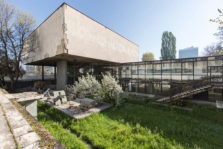 The overgrown courtyard of the Historical Museum, 2016. © Daniel Schwartz/U-TT at ETH