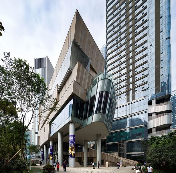 Evergrande Huazhi Plaza, Chengdu, China, by Aedas - Northern entrance plaza