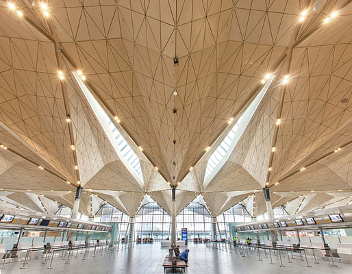 Pulkovo Airport in St. Petersburg by Nicholas Grimshaw. Photo by Yuri Molodkovets.