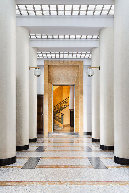 Via Mario Giuriati 5 by Giovanni Muzio, 1930-31, Photo © Delfino Sisto Legnani