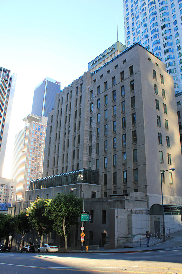 Full shot of Edison Building with US Bank Building in the background. Image © 2013 Al-Insan B. Lashley Design.