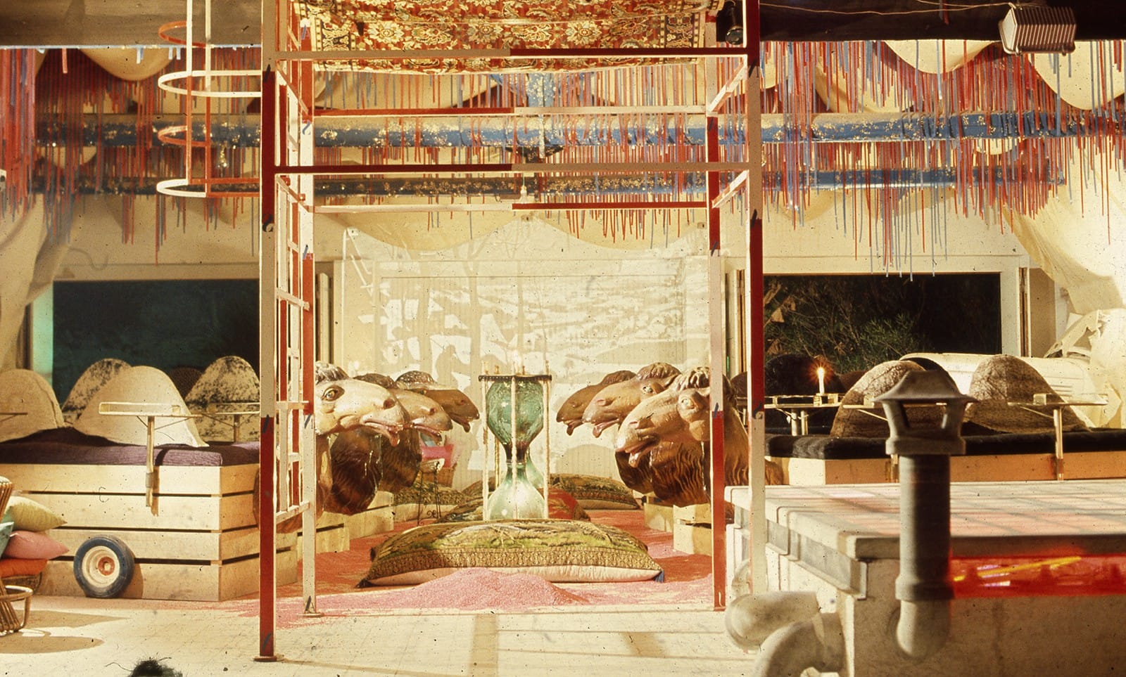 From the '60s to today, the “Night Fever” exhibition chronicles