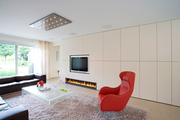 Bloch Design linear fireplace 2