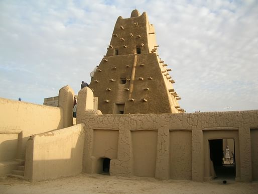 The imposing, traditional mud structures in Timbuktu, Mali have increasingly become the target of cultural destruction by religious extremists. Photo: Francesco Bandarin, courtesy of UNESCO.
