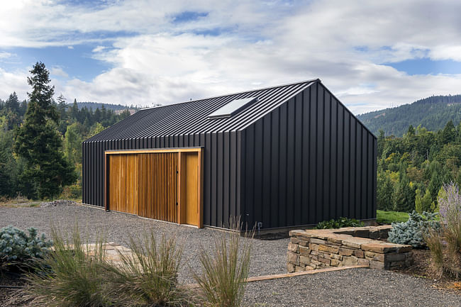 Elk Valley Tractor Shed in Hood River, OR by FIELDWORK Design & Architecture; Photo: Brian Walker Lee