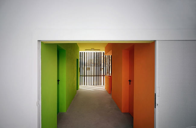 Rooms and Sports Facilities in a Park in Vélez-Málaga, Spain by GANA Arquitectura