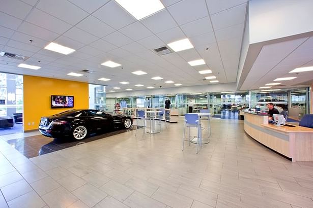 Retail area and service advisor offices