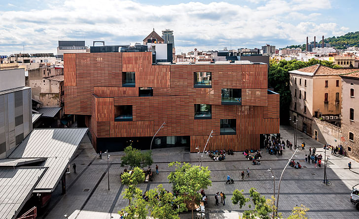 La Massana Fine Arts School by Estudio Carme Pinós, located in Barcelona, Spain. Photo by Iñigo Bujedo Aguirre.