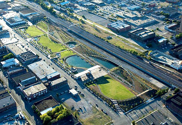 Tom Leader: Aerial view, Railroad Park, Birmingham, AL, 2010. Photo: Aerophoto