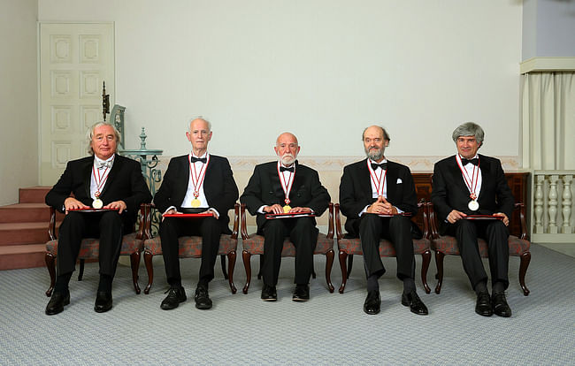 Steven Holl (left) and other laureates. Photo (c) The Japan Art Association/The Sankei Shimbun.