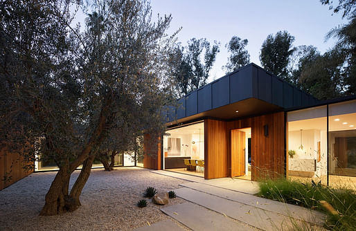 Climate Action Award: Laurel Hills Residence in Los Angeles, CA by Assembledge+. Photographer: Matthew Millman. 