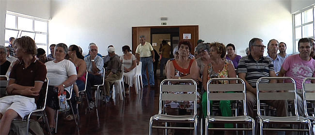 Assembly (Image taken from the documentary project on PRODAC Neighborhood by Joana Cunha Ferreira and João Rosas and produced by Midas Filmes)