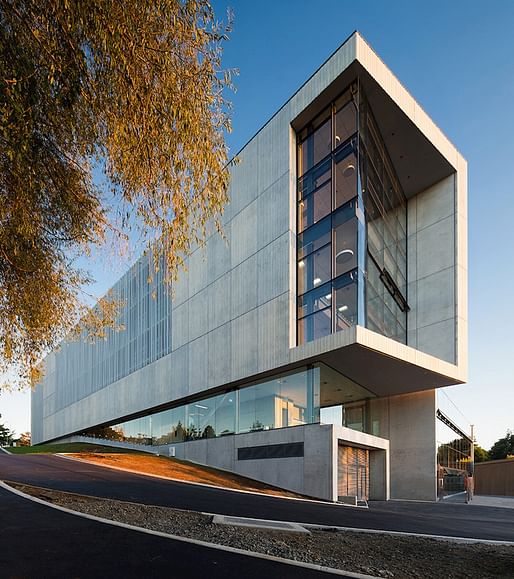 New Law & Management Building, University of Waikato, Hamilton designed by Opus Architecture. Photo by Stephen Barker. 