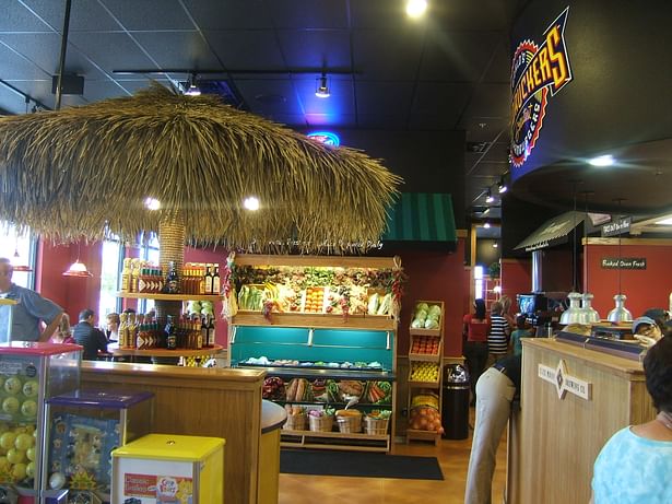 Fuddruckers Interior