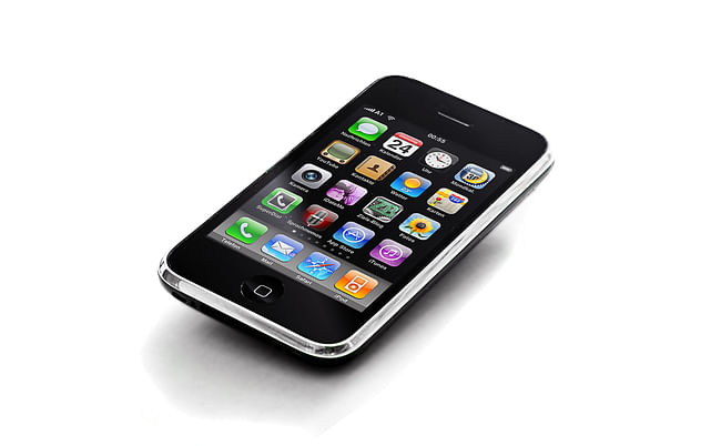 An iphone 2 is one of the objects that Szenasy loves. Credit: Wikipedia