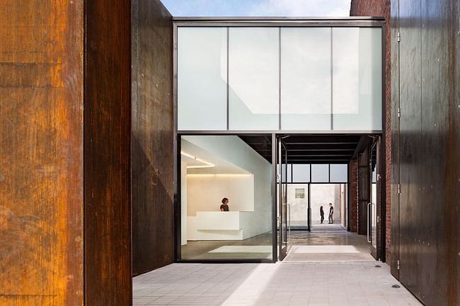SculptureCenter in Long Island City, NY by Andrew Berman Architect. Photo credit: Michael Moran / OTTO.