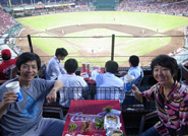 Atelier Bow-Wow(Yoshiharu Tsukamoto and Momoyo Kaijima) MAZDA Zoom-Zoom Stadium Hiroshima, 2013