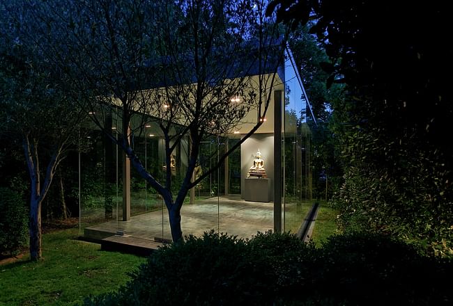 Glass House, London by Julia Haensel