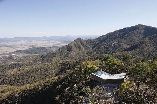 Las Cruces Pilgrim Lookout Point, 2010, Jalisco, Mexico. Photo by Iwan Baan. Image courtesy of ELEMENTAL.