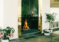 Contemporary Fireplace/ Cheminée contemporaine