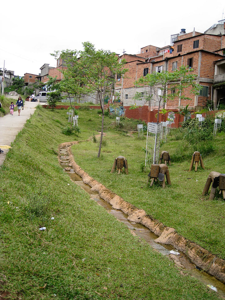 Creek restoration and ecological park Iporanga Favela, adjacent to the Guarapiranga water reservoir, Sao Paulo (Brazil)