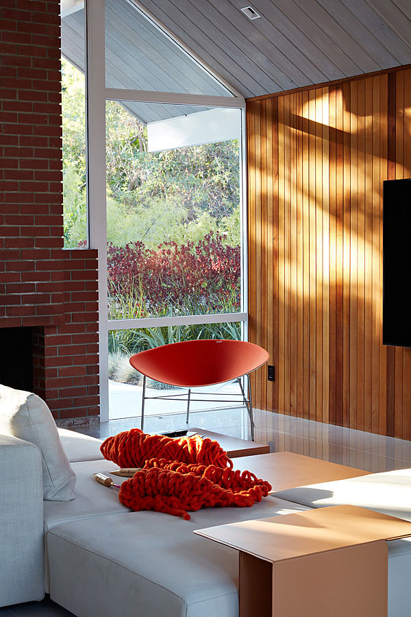 Double Gable Eichler Remodel in Mountain View, CA by Klopf Architecture; Photo: Mariko Reed