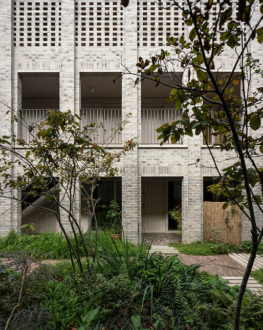 Lavender Hill Courtyard Housing by Sergison Bates. Photo credit: Johan Dehlin